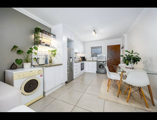 2 BEDROOM APARTMENT FOR SALE IN LANGEBERG RIDGE